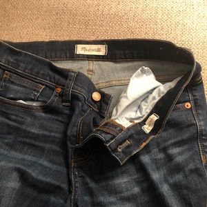 Barely Worn Madewell Women’s Dark Wash Jeans